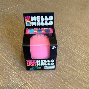 Mello Mallo Color-Changing Pink Squishy Marshmallow - NeeDoh